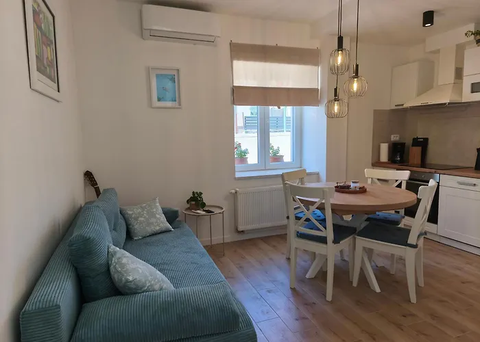 Stone Pearl Apartment